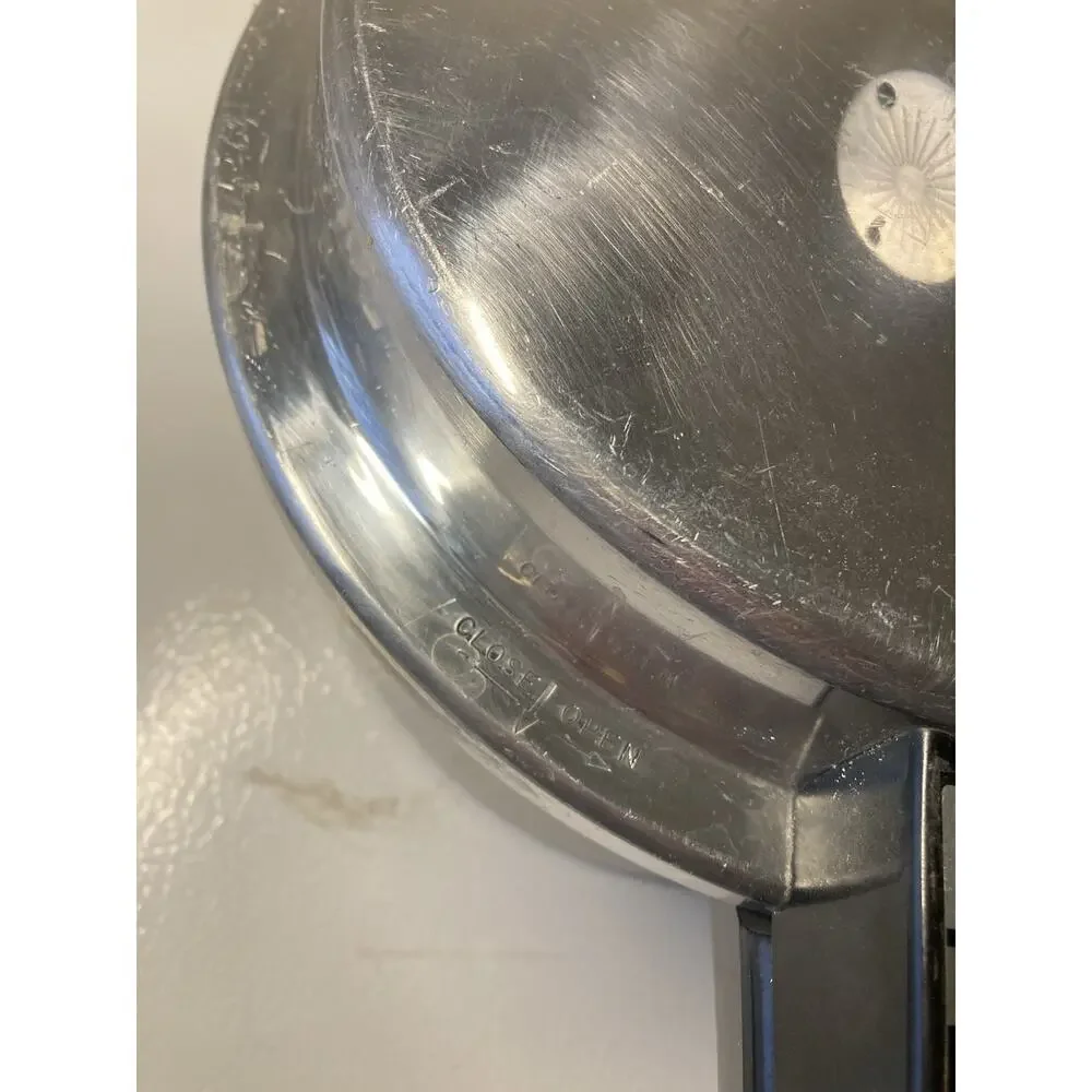 Vintage Mirro Mirro-Matic 6-Quart Stovetop Pressure Cooker Pan Model M-0596